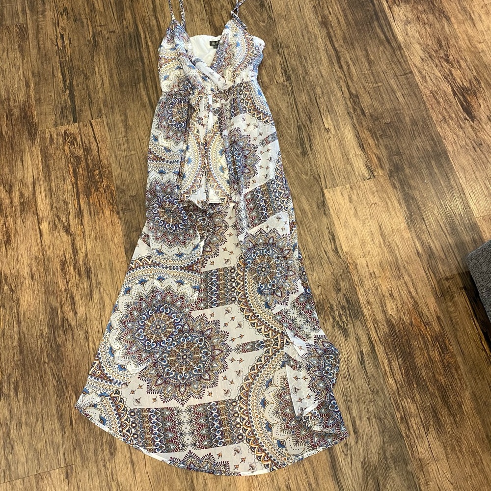 White dress with designs w/shorts under